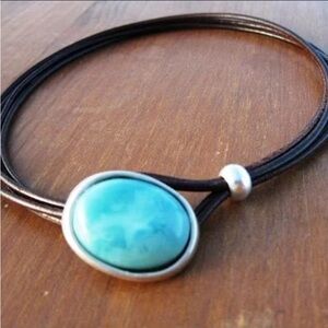 NIP Boho Silver and Turquoise color Choker Necklace on Leather Cord.